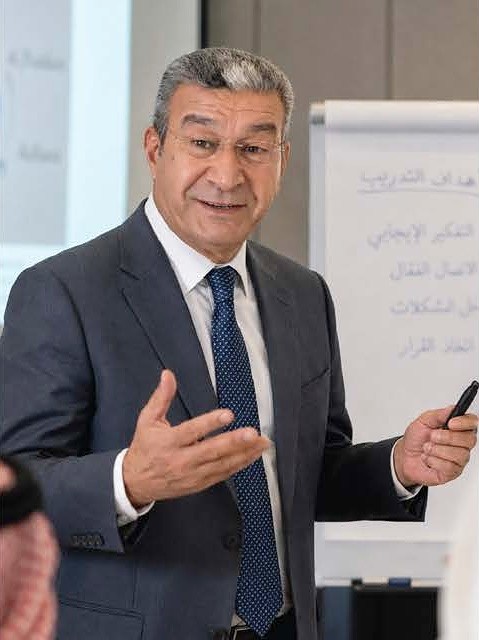 صورة د. صالح علي الهلالات